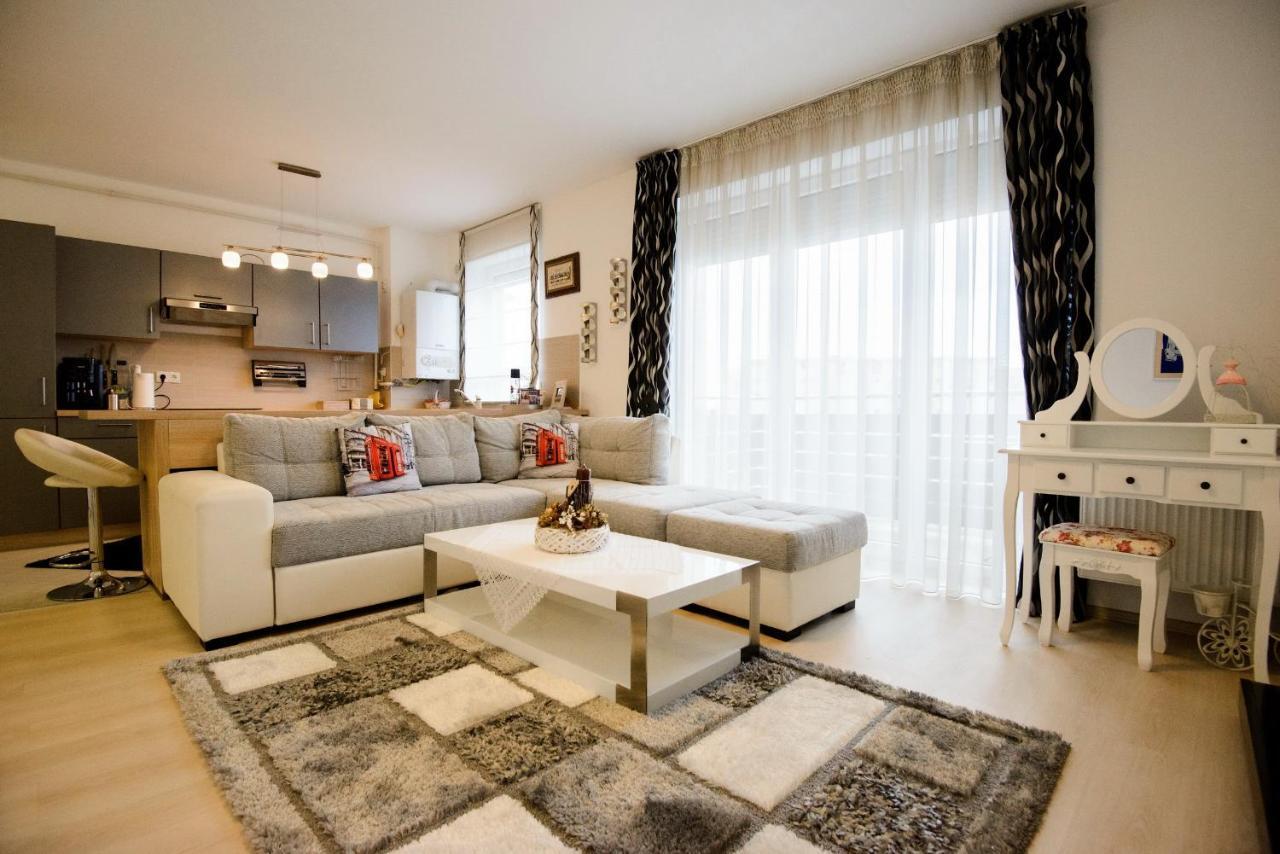Beatrice Apartments Brasov Luaran gambar